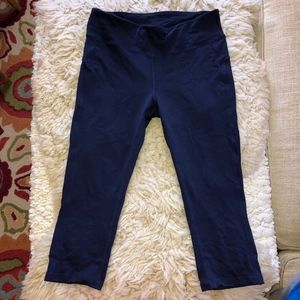 ALO SPORT navy capris yoga pant/Never worn